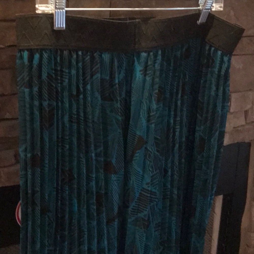 LulaRoe Jill Skirt